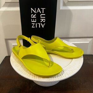 Naturalizer Genn-Detect Sandal wide width/size 7M